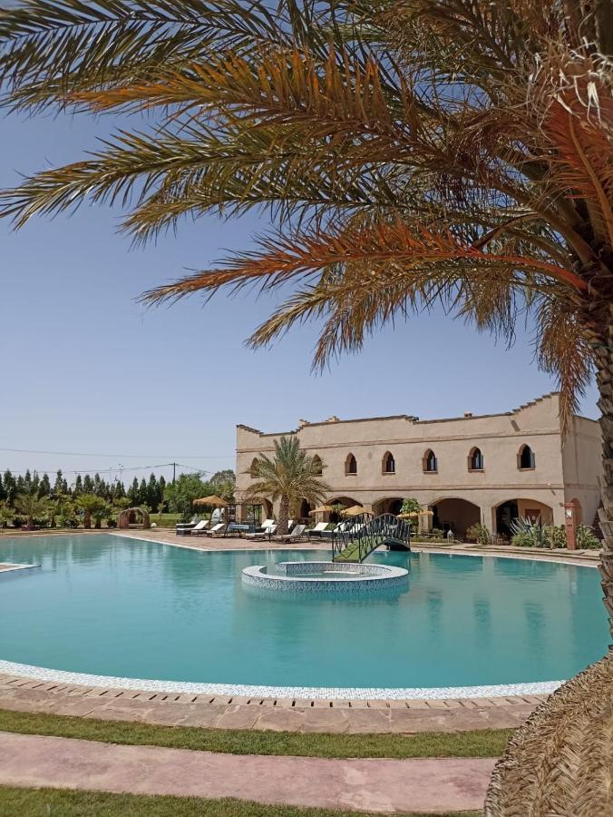 Bed and Breakfast Les Jardins D Amizmiz 6 Piscines Wawizelte Exterior foto