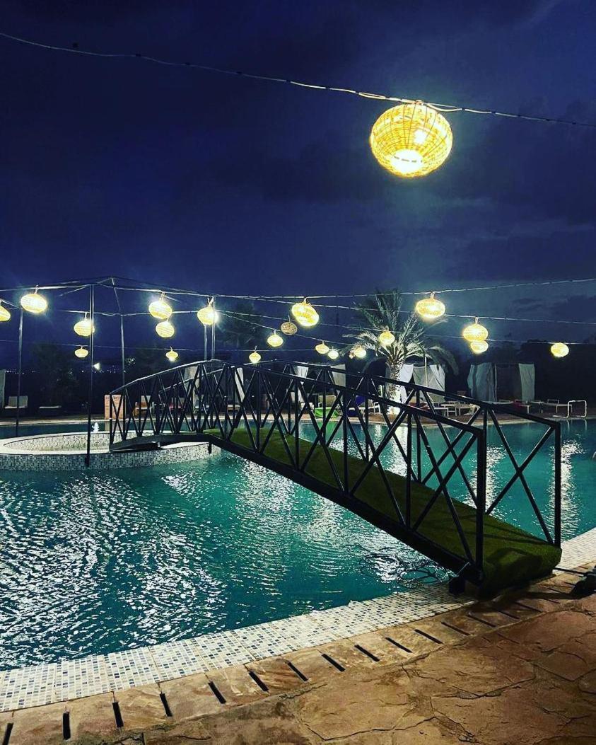 Bed and Breakfast Les Jardins D Amizmiz 6 Piscines Wawizelte Exterior foto