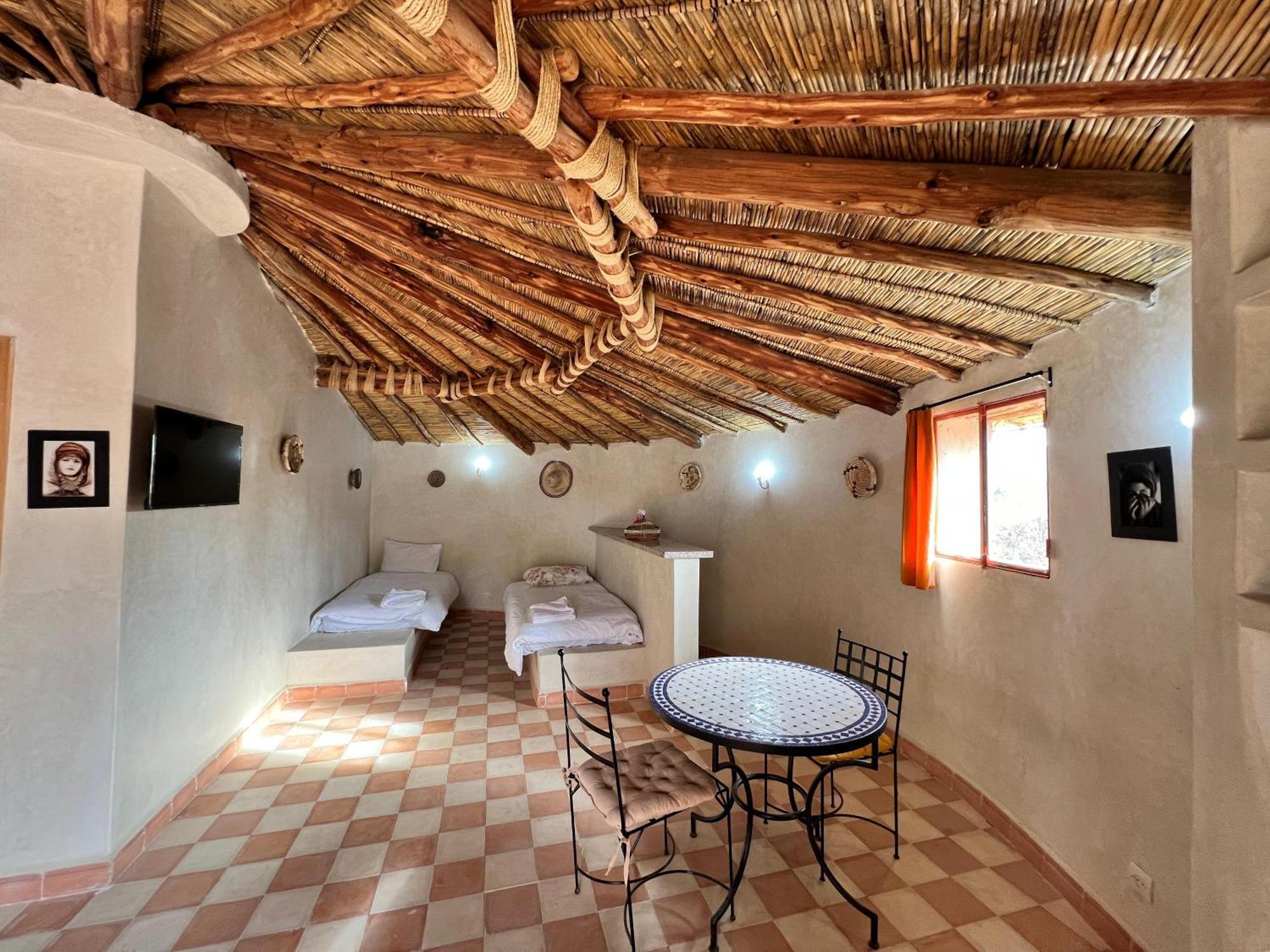 Bed and Breakfast Les Jardins D Amizmiz 6 Piscines Wawizelte Exterior foto