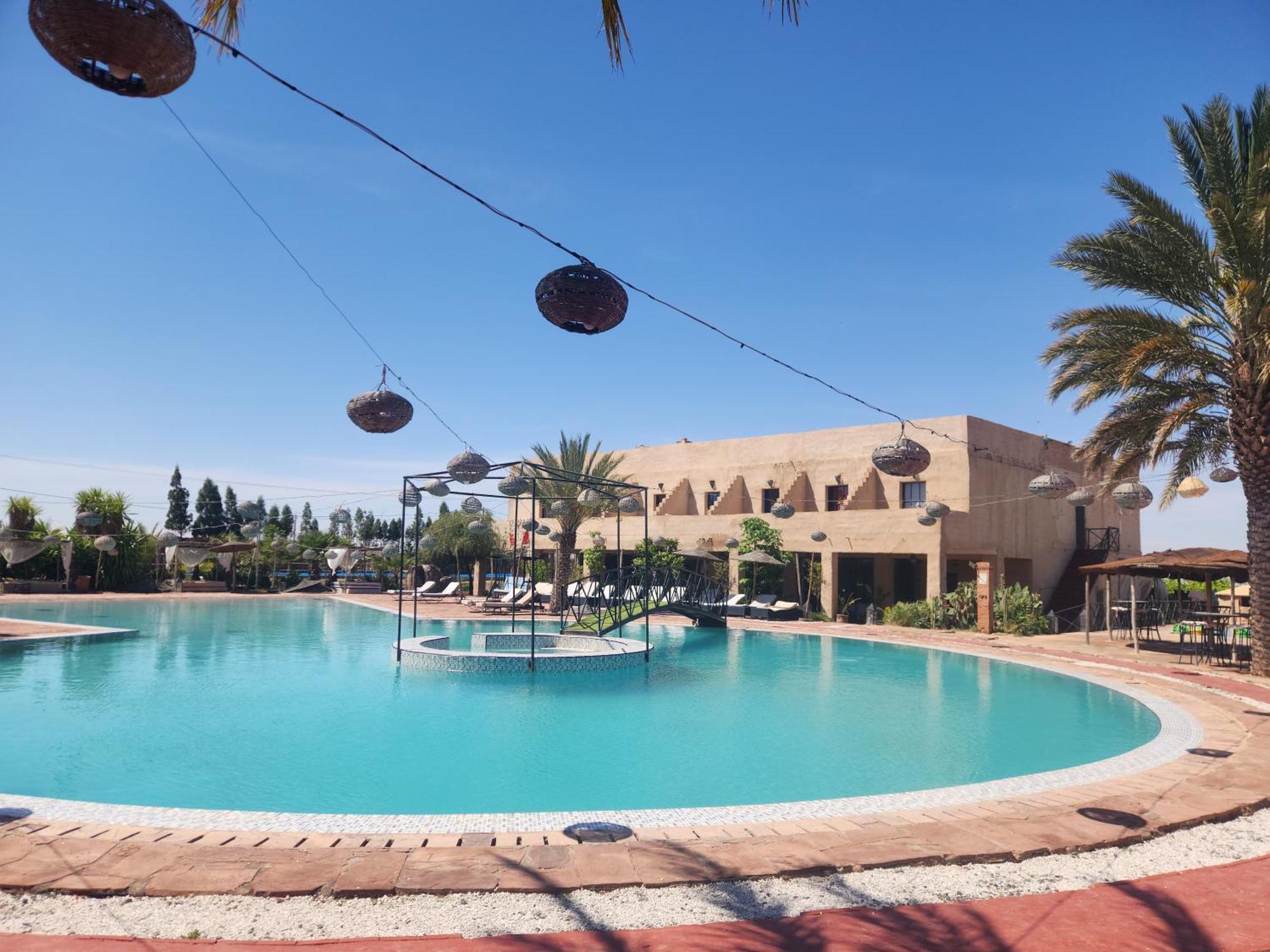 Bed and Breakfast Les Jardins D Amizmiz 6 Piscines Wawizelte Exterior foto